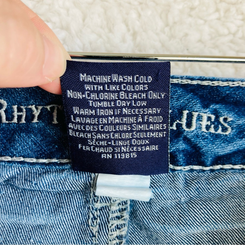 Rhythm in Blues Women's distressed cuffed bermuda denim jean shorts, Sz 16 - Picture 10 of 14
